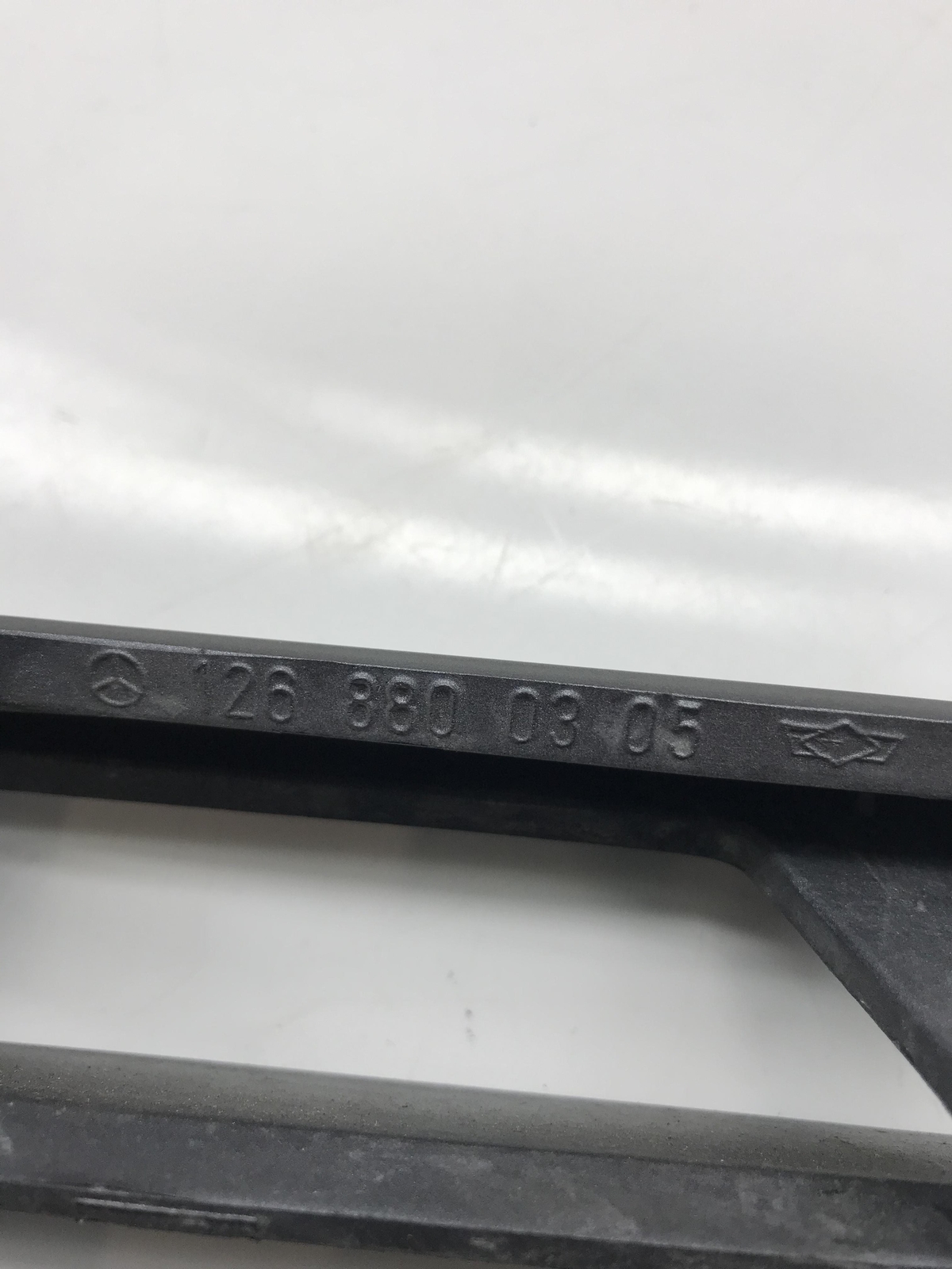 MERCEDES sec W126 C126 Coupe Abdeckung Abschlepphaken Stoßstange 