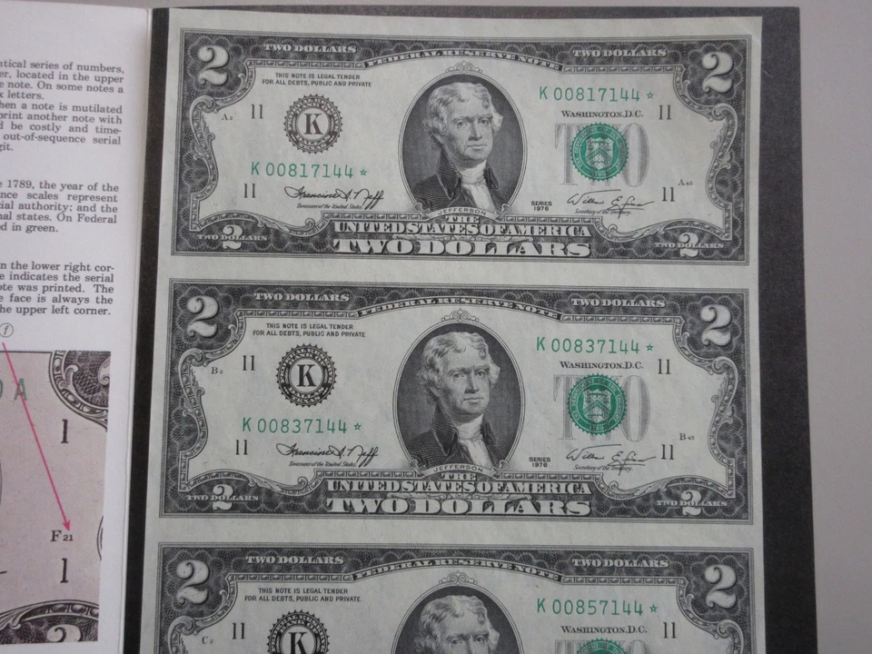 1976 UNCUT STAR SHEET OF 4 $2 DALLAS ( K )  FRN FEDERAL RESERVE NOTES - Image 2 of 4