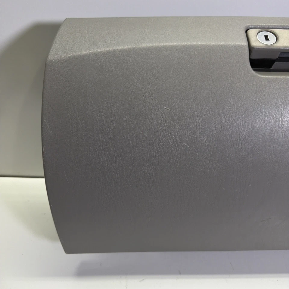 Compartimento de guantera Toyota 4Runner 2003-2009 OEM gris Foto 2 de 4