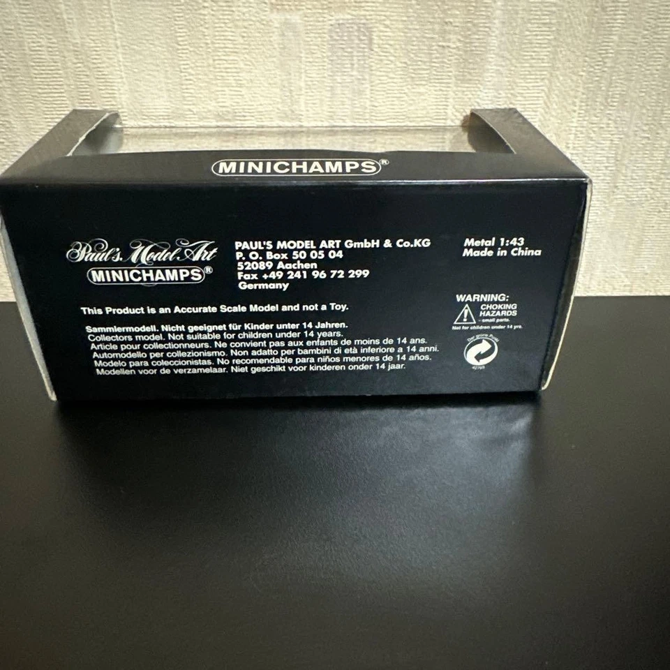 Modellino auto Minichamps Volvo V70 2000 nero scala 1/43 - Immagine 3 di 4