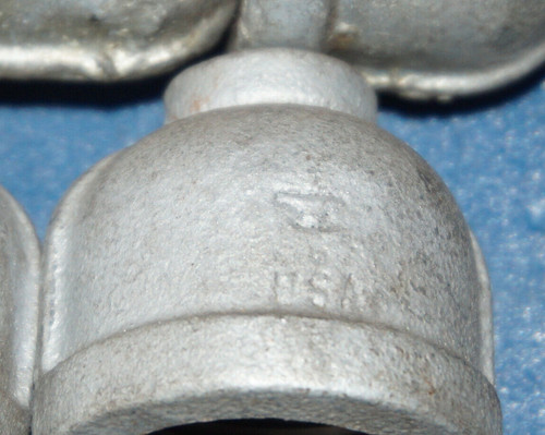 ONE (1):  G / ANVIL - USA Galvanized Iron Pipe Reducer Coupling, 1" F to 1/4" F
