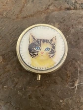 Retro Vintage Tabby Kitty Small Round Bronze 3-compartment Pill box