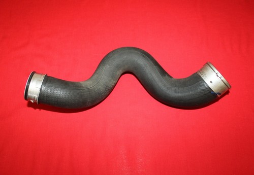 BMW E90 E91 E92 E93 E84 X1 N47N 318d 320d Turbo Schlauch Ladeluftleitung 8513289