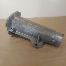 Triumph Tr6 Transmission Gearbox Tail Shaft Housing Stanpart 305048 V2702 Oem Triumph Tr6 Transmission Gearbox Tail Shaft Housing Stanpart 305048 V2702 Oem