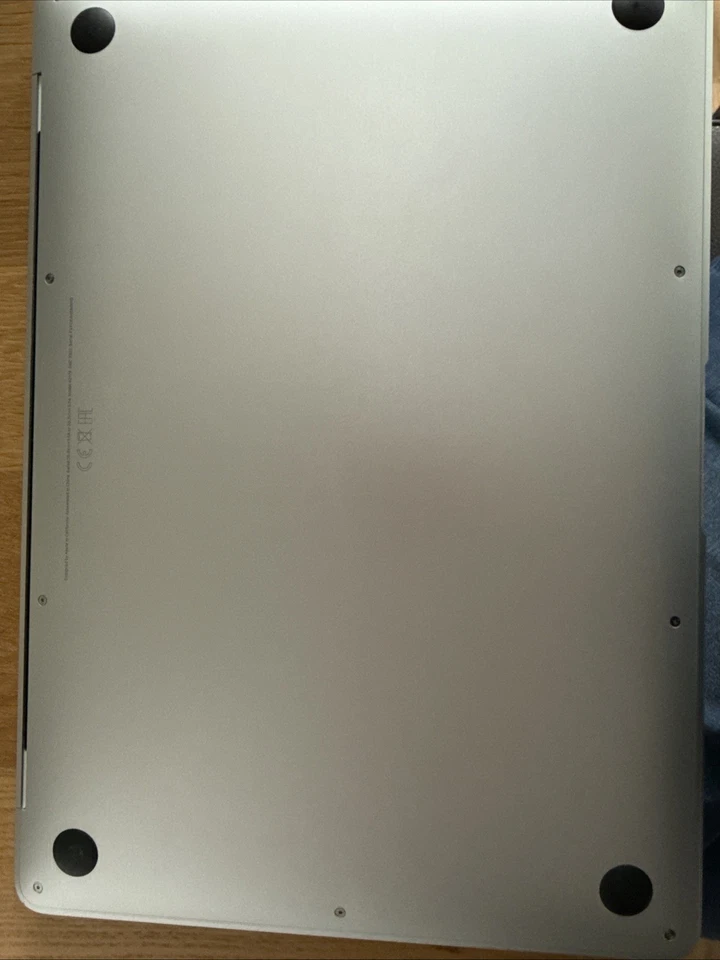 Apple MacBook Air 13 Retina 8GB - Bild 4 von 4