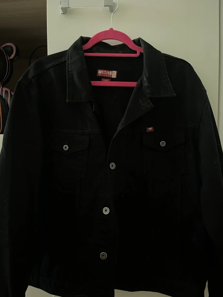 Mustang Jeans Übergangsjacke / Jeansjacke in Schwarz – Größe XL – Top Zustand - Bild 1 von 4