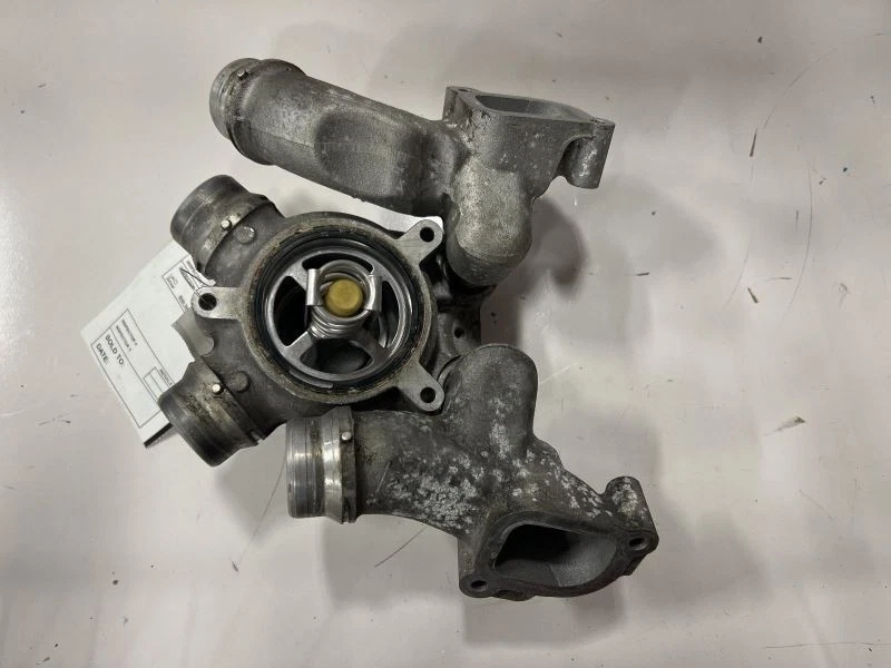 BMW M5 M6 S85 V10 2006-2010 5,0 L carcasa termostato OEM Foto 2 de 4