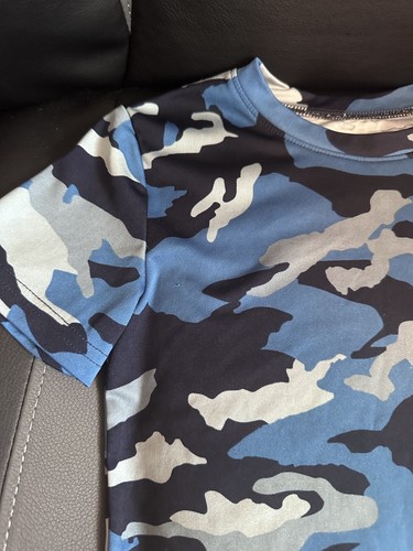 Under Armour T-Shirt Boys Youth SZ 5 Short Sleeve Blue Camo - Picture 3 of 11