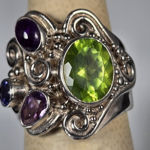 SAJEN  AMETHYST LOLITE PERIDOT 925 SILVER VINTAGE   SIZE  6/2  3.9 Grm