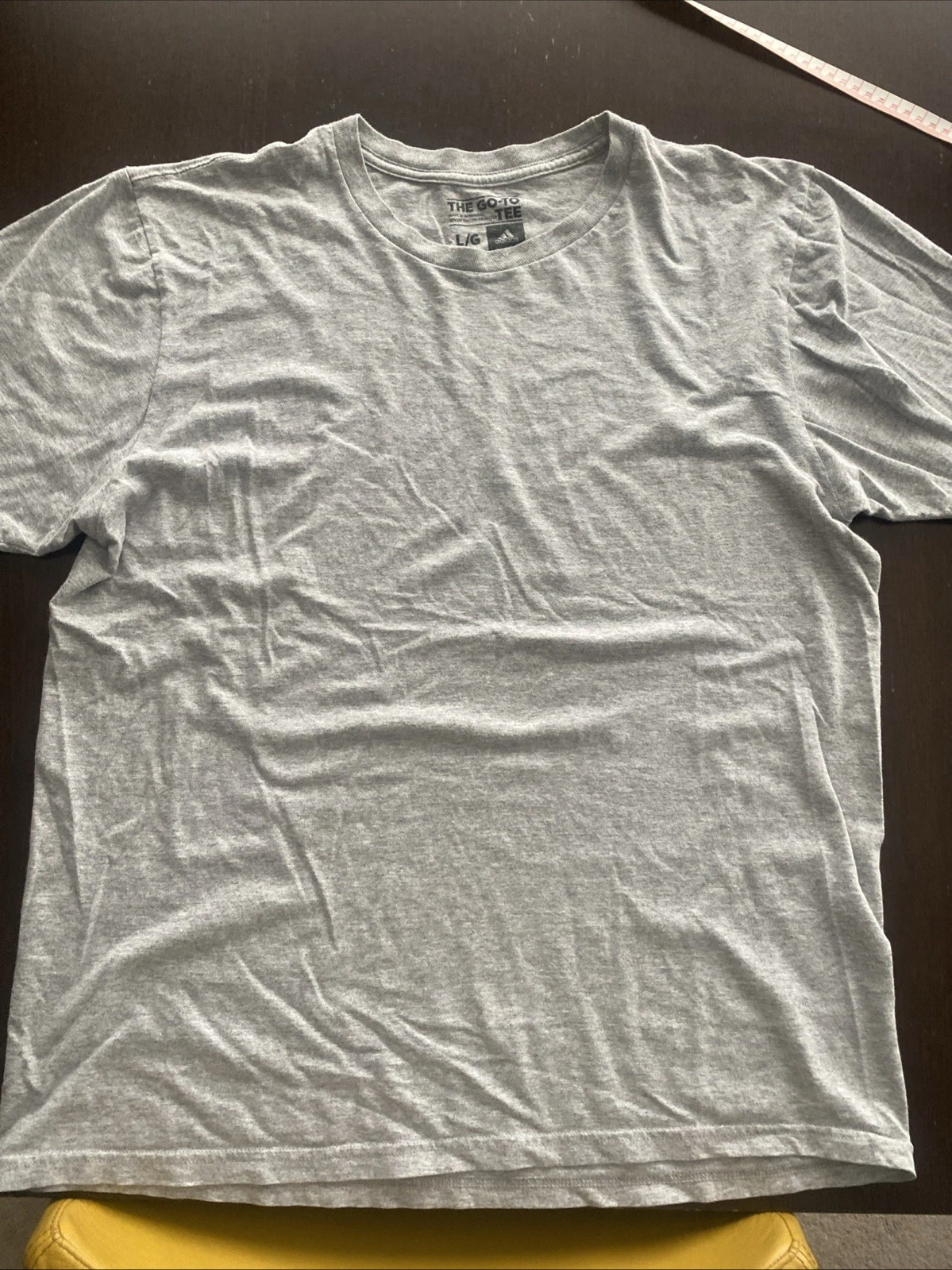 ESSENTIALS T shirt Adidas grigia "The Go To" uomo grande