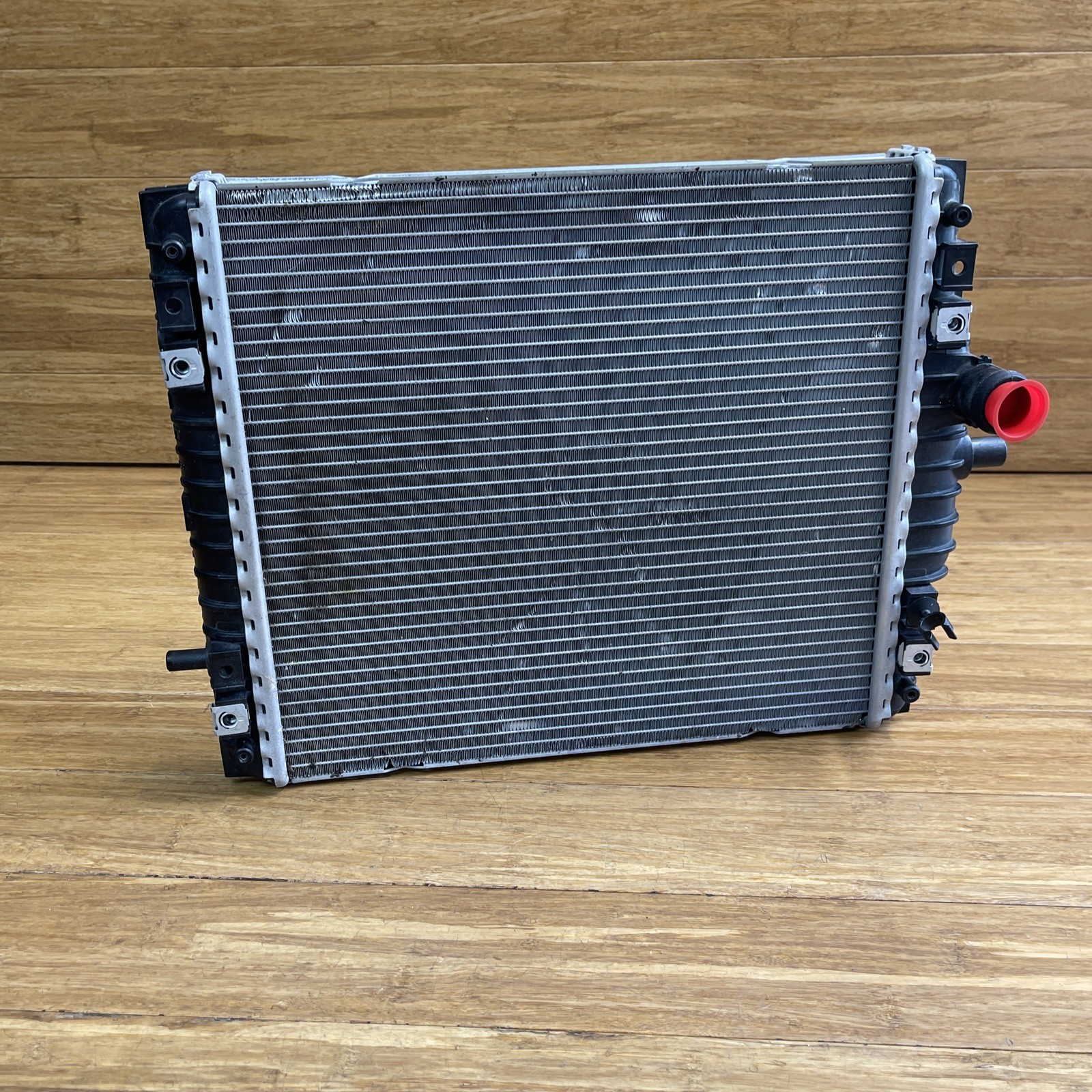 2017-2023 Audi R8 V10 5.2 Left / Right Radiator Coolant 18k Mil *NOTE* OEM