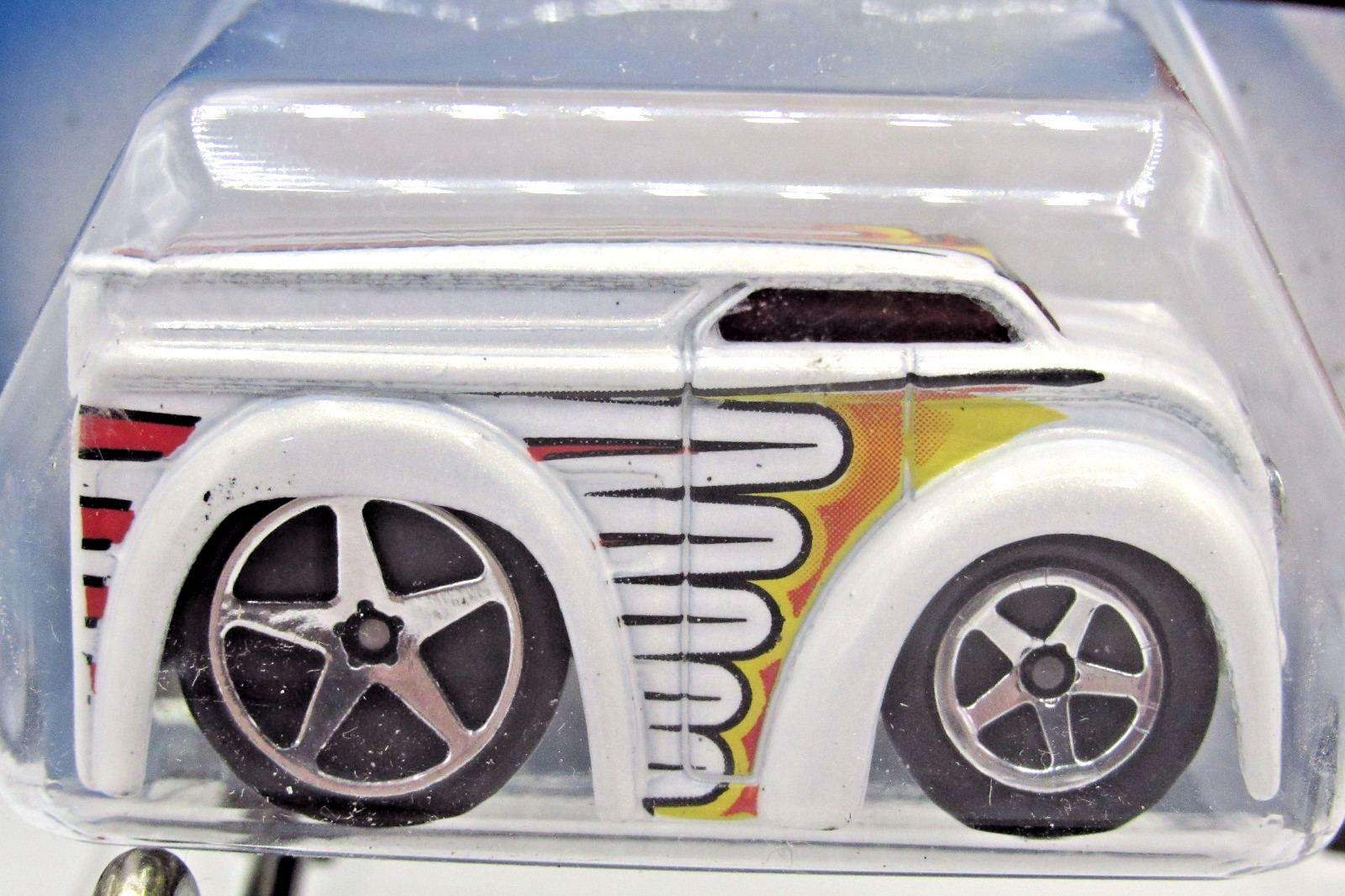 HOT WHEELS 2004 FIRST EDITIONS SERIES BLINGS DAIRY DELIVERY
