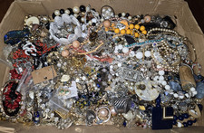 Costume Jewelry Lot Scrap Broken Crafts Vintage to Modern Mix 6.5Ib Parts/Pieces
