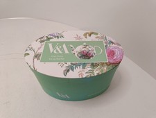 Victoria and Albert Fine China Tea for 6 Cup Tea Pot