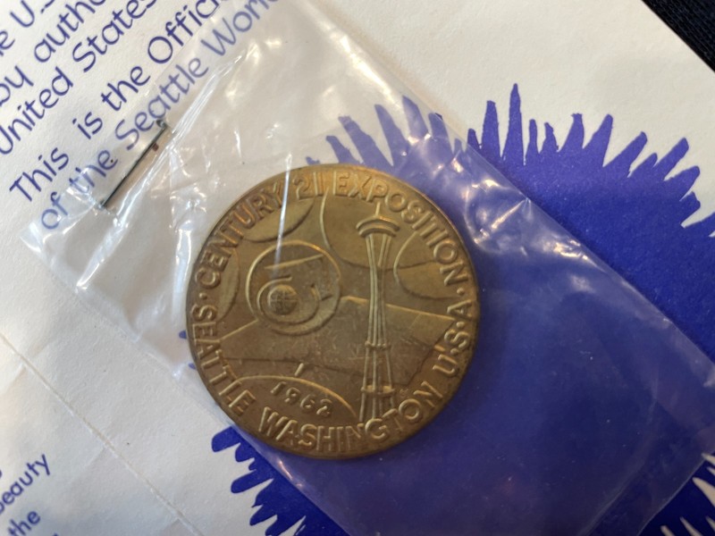 The World’s Fair 1962 Official Seattle Space Age Coin (1514)