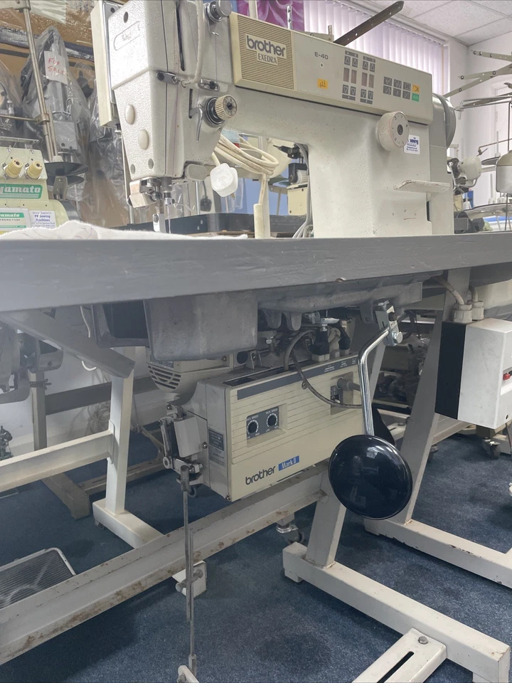 Brother Exedra E40 DB2-B737-413 Automatic Industrial Lockstitch Sewing Machine - Image 3 of 3