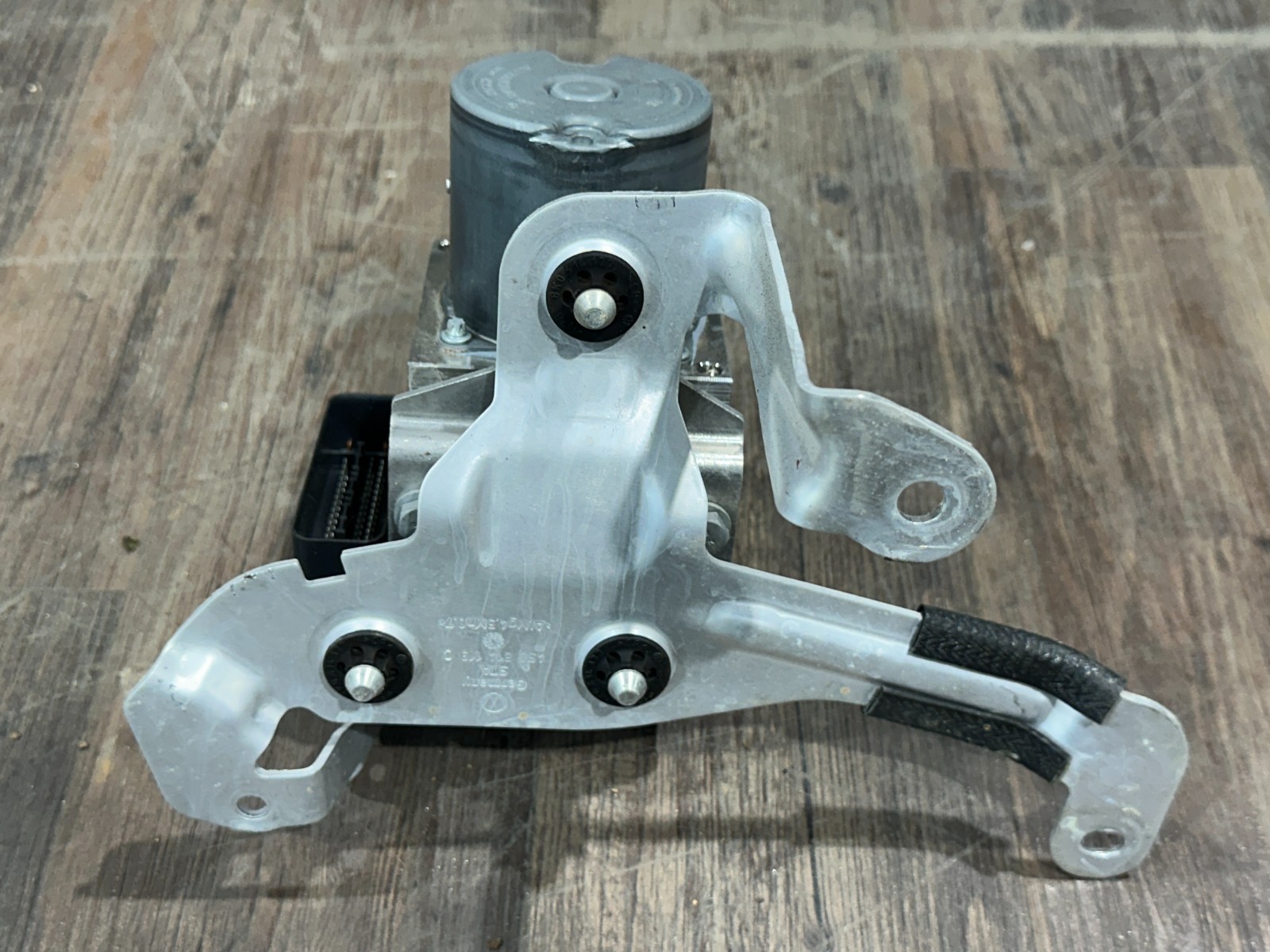 Audi R8 2017 Abs pump motor P/N 4S0907379