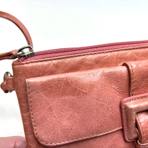 *Retro HOBO INTERNATIONAL Pink Leather Wristlet/Wallet w/Decorative Buckle - Picture 3 of 12