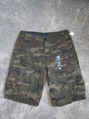 NWT Men's Gap Khakis Camo Cargo shorts 