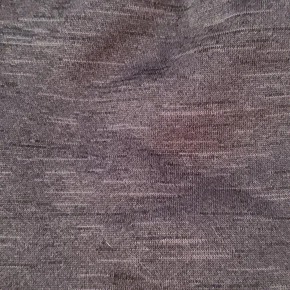 Shorts masculinos C9 By Champion preto/cinza escuro com bolso azul com zíper - Imagem 2 de 4