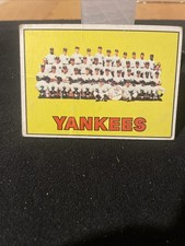 1967 Topps - New York Yankees team card #131 - HOF  Mantle- As Is - See Pics