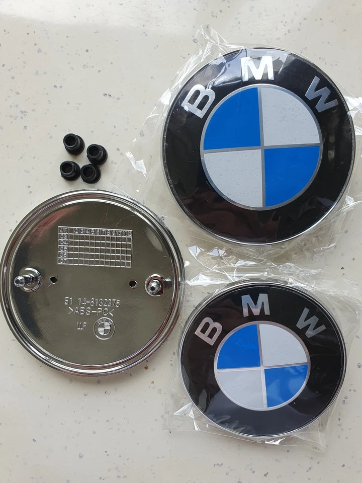 2x Insigne Capot Coffre 82mm 74mm emblème Pour BMW + 4 OEILLETS DE FIXATION - Photo 2/3