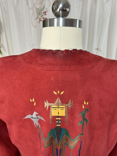 Vtg Char Santa Fe Red Suede Jacket Kachinas Yei Native Handpainted Conchas 6/8 - Picture 8 of 11