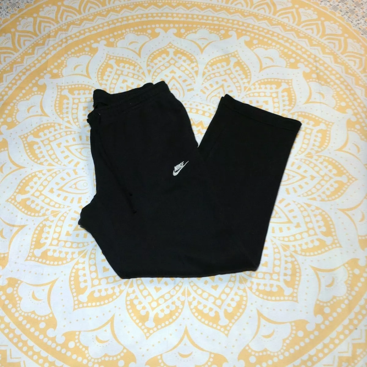 Nike tracksuit 2025 bottoms with zips