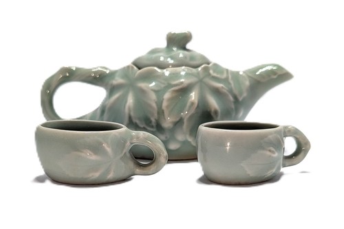 Miniatur grünes Weinblatt Puppe Teeservice mit Teekanne & 2 Tassen Keramik Vintage 2,5"