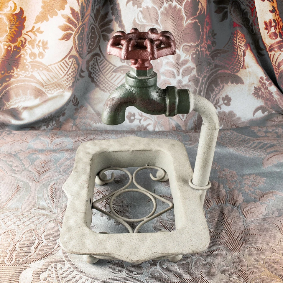 Grifo de fregadero de metal decorativo vintage de lima verde artesanal 7" L x 6,75" W Foto 2 de 4