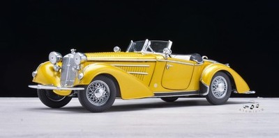 SunStar 1:18 HORCH 855 Horch 1939 Vintage Car Gold Alloy Car Model