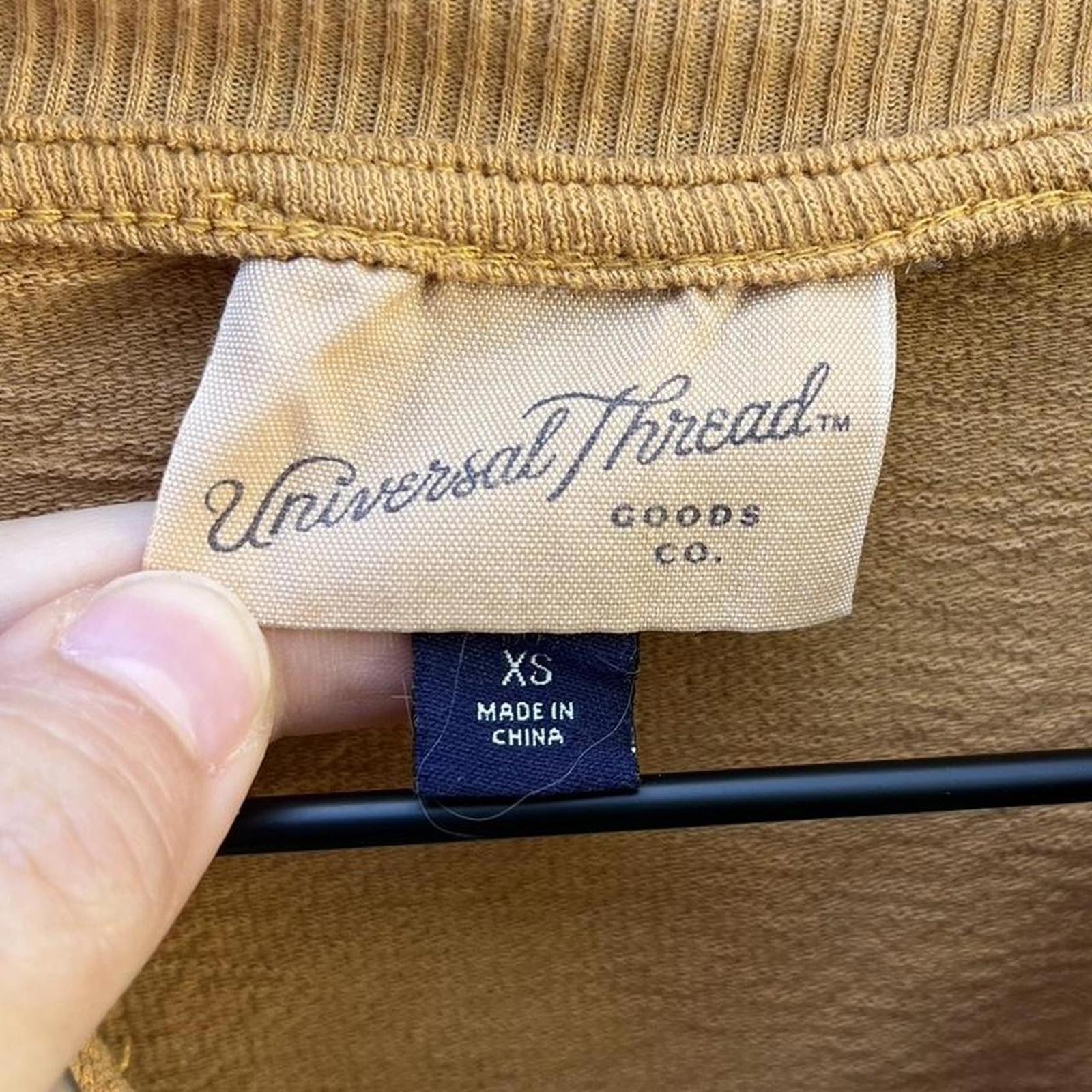 Universal Thread Oversized Cropped Thermal Mustar… - image 2