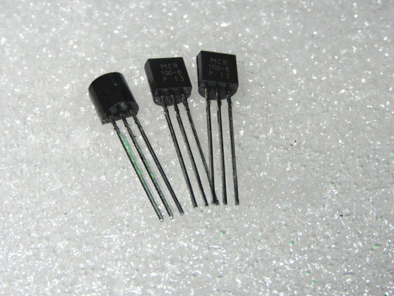 100pcs MCR100-6 Thyristor Transistors 400V 0.8A TO-92
