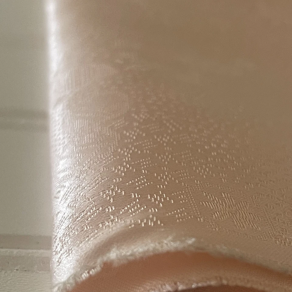 SILK, SALMON FABRIC 5 Yards x 22 Inches Wide or 180 Inches x 22 Wide - Image 3 of 4