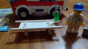 LEGO CITY: Ambulance (7890)
