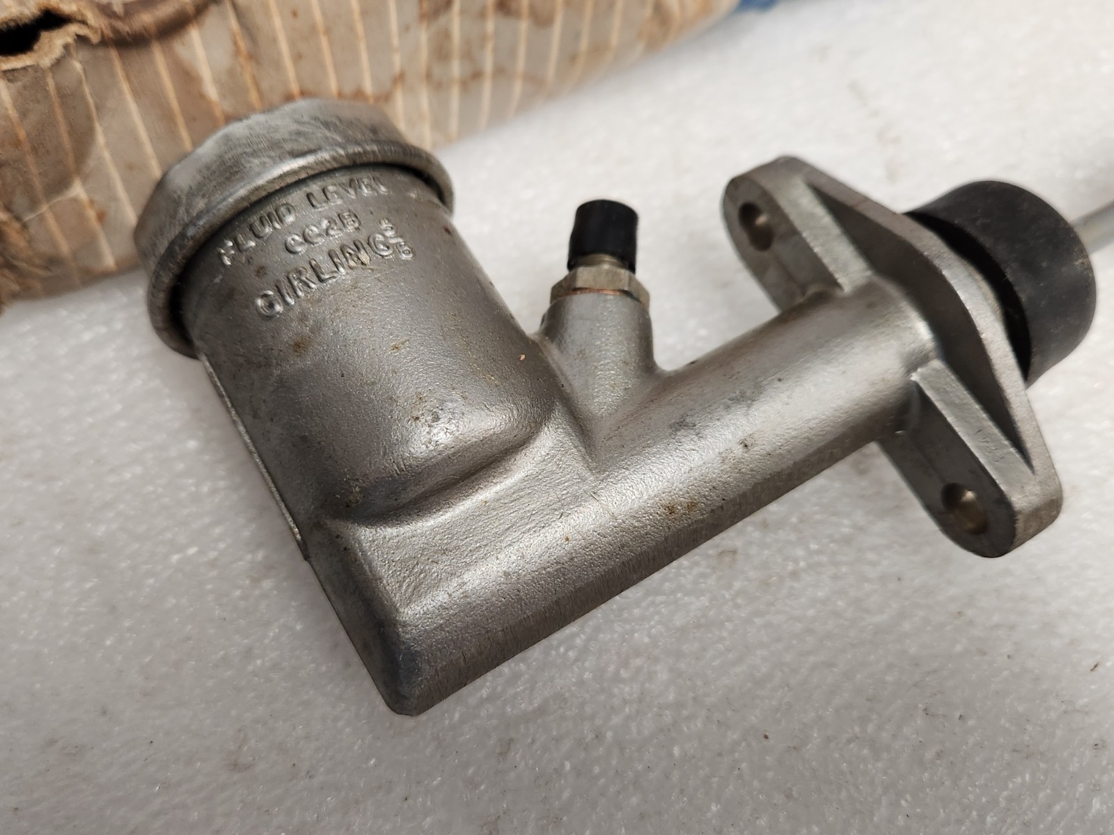 NOS 5/8 Brake Cylinder Ford Anglia Nash Metropolitan Lotus Aluminum Cap 100E2140