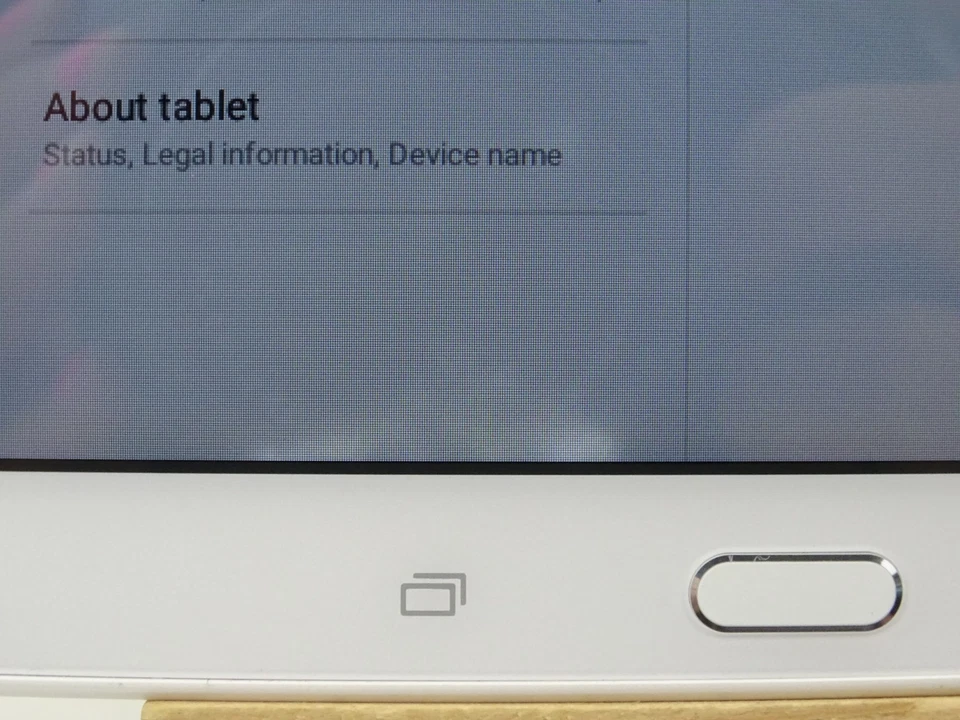 Tablet Samsung Galaxy E SM-T560NU 16 GB, Wi-Fi, 9,6 pulgadas - Blanca Foto 4 de 4