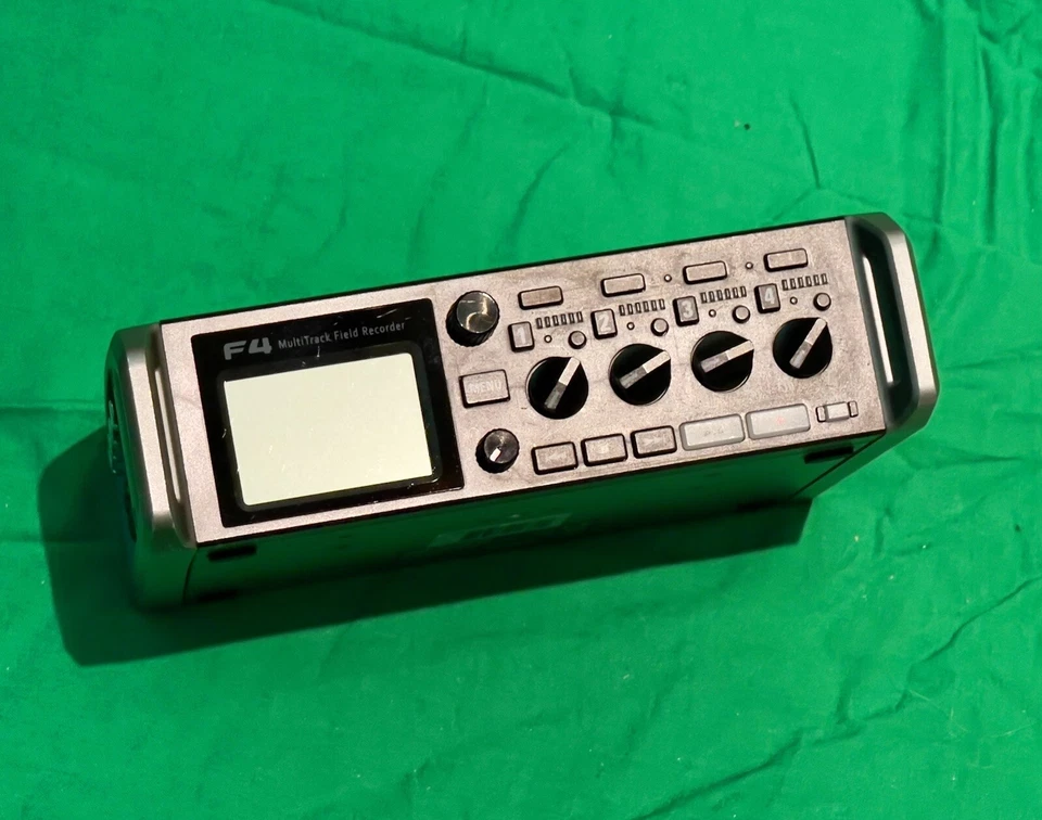 ZoomF4 MultiTrack Fld Recorder + Sennheiser XSWDigital Wireless-Pro Audio Bundle - Image 4 of 4