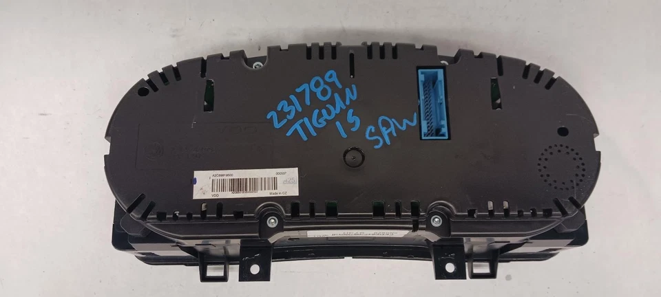 2015 VOLKSWAGEN TIGUAN Speedometer 5N0920973H 81k miles OEM 15 16 17 - Imagem 4 de 4