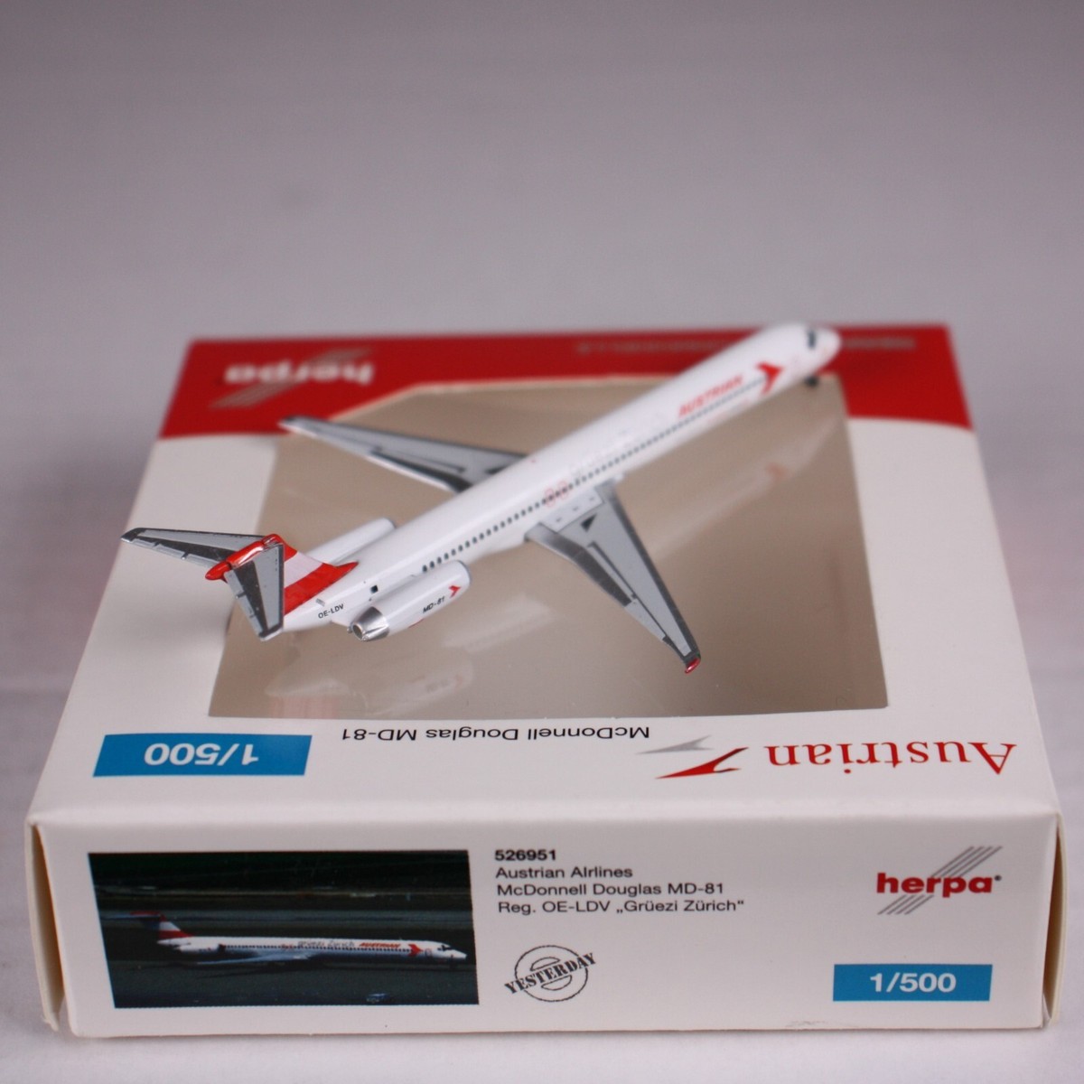 Herpa 526951 Austrian Douglas MD-81 Gruezi Zurich 1:500