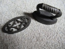 Antique Mini Black Trivet  Flat Iron Set 3.25" p