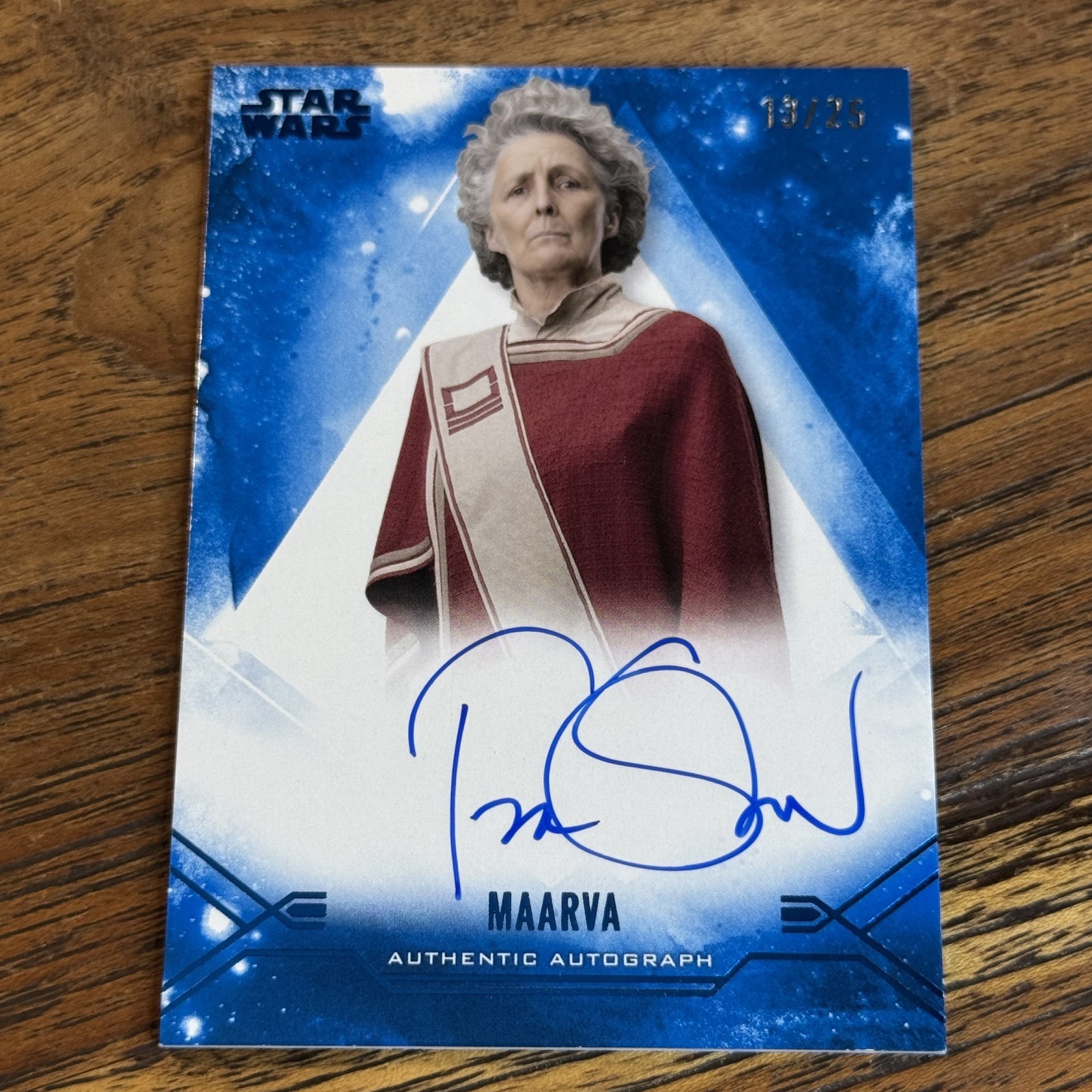 Fiona Shaw Maarva Andor 2025 Topps Star Wars Smugglers Outpost BLUE /25 AUTO FIO