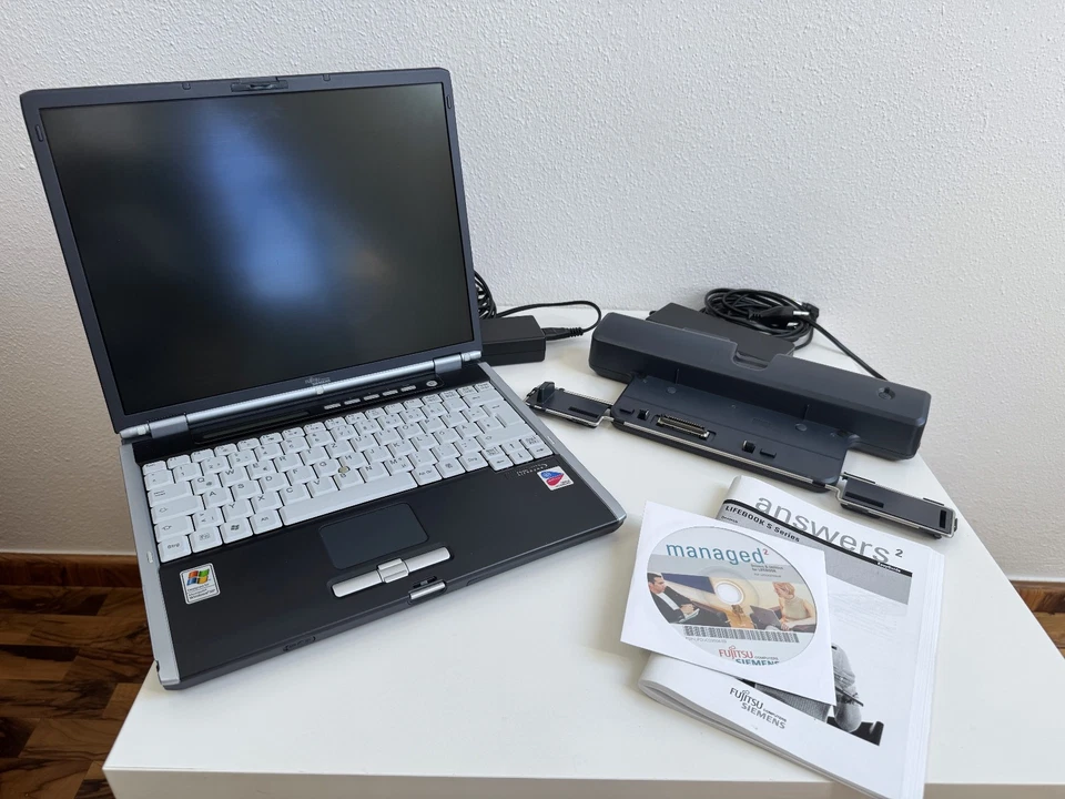 Notebook Laptop Fujitsu Siemens Lifebook S7010D mit Docking-Station
