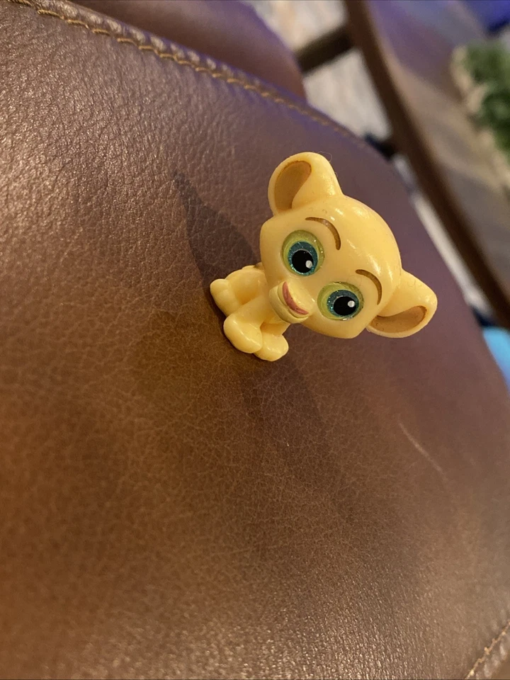 Редкая игрушечная фигурка львицы Disney Doorables Nala The Lion King серия 4 - Изображение 2 из 2