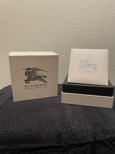 Burberry Men's Watch BU9341 'The New City' GMT 42mm Gray Dial Silicone Strap - Picture 9 of 10