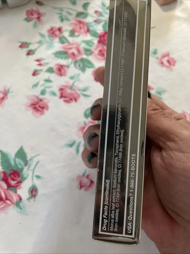 Botas Nº7 City Crema Hidratante Tintada Ligera SPF15 MEDIANA SELLADA INTERIOR EXP LEER Foto 4 de 4