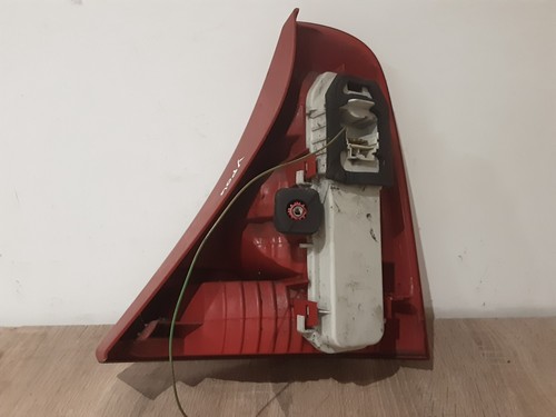 RENAULT CLIO MK2 2004 N/S/R LIGHT PASSNGERS SIDE LEFT HAND SIDE 8200071413 - Picture 2 of 2