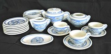 Vintage Henriot QUIMPER France Child's Mini Miniature TEA SET, 21 pcs