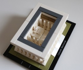 LEGO 21022 Lincoln Memorial *Complete *NO Manual *NO Box*