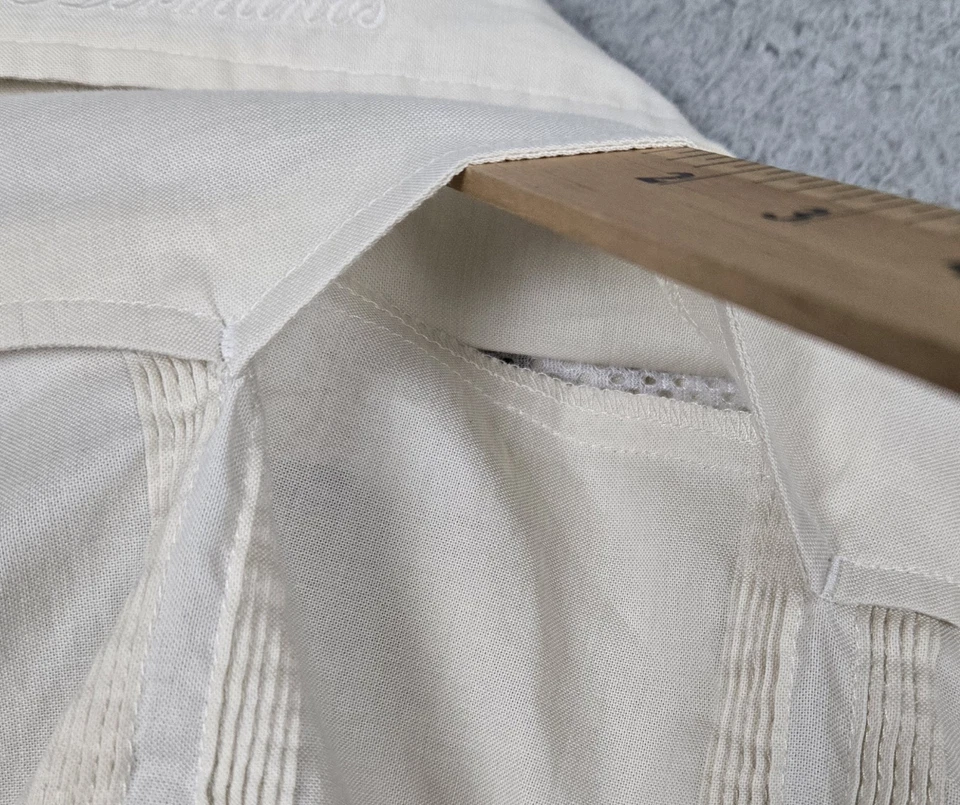Howler Bros Guayabera Shirt Mens Size Large Beige Embroidered Short Sleeve Caped - Image 4 of 4